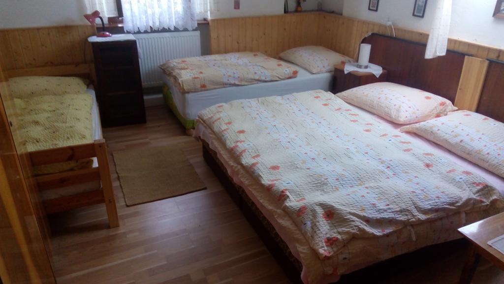 U Tri Kocek Hotel Jablonne v Podjestedi ภายนอก รูปภาพ